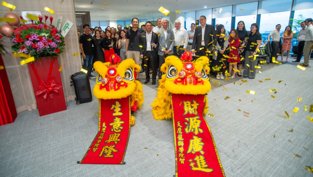 Orient Futures Singapore celebrates the opening of its new Singapore office at Guoco Midtown