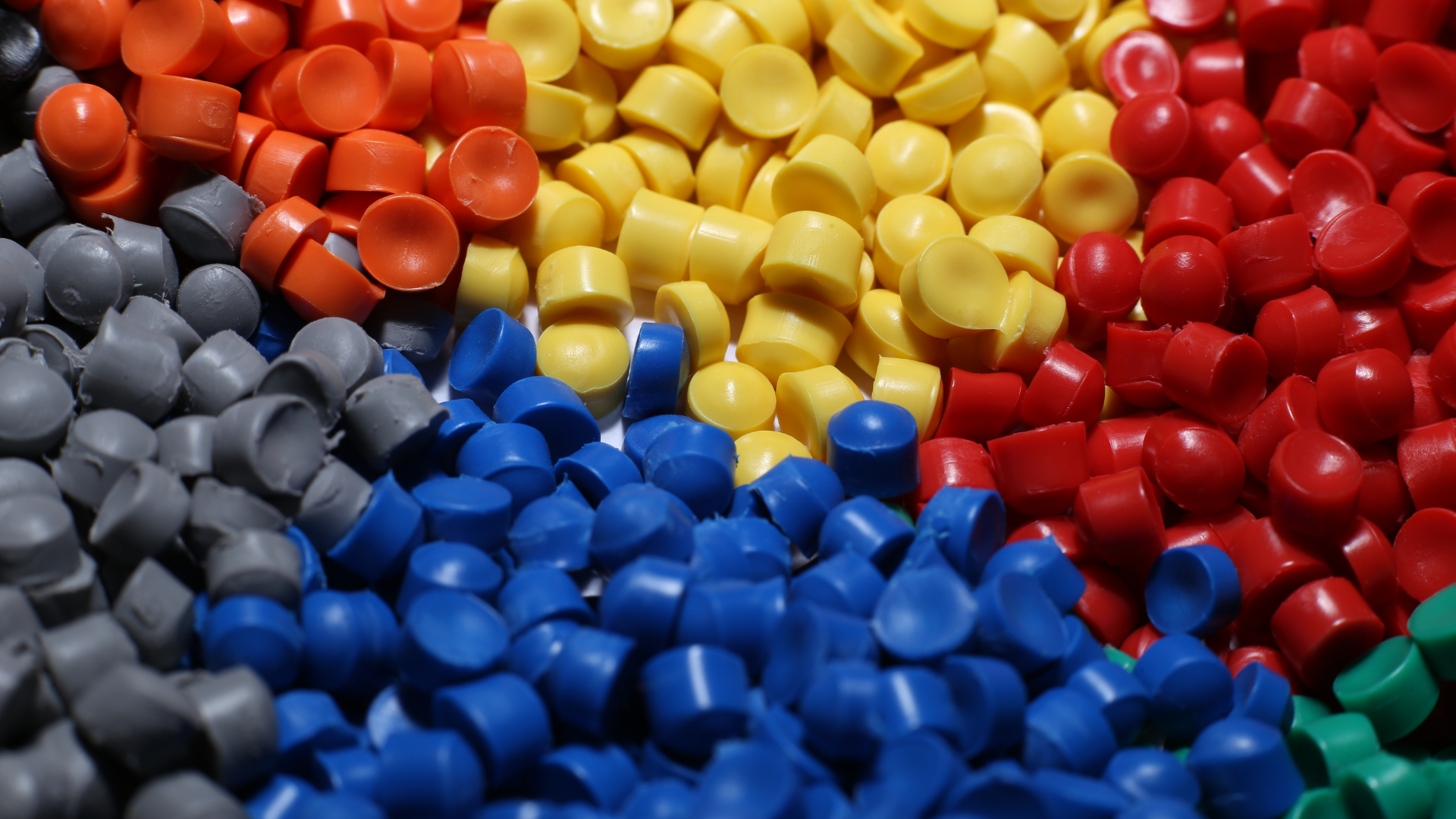 Colorful of plastic polymer granules